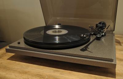 Revolver Turntable with Linn Basik Plus Tonearm