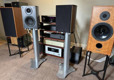 Wilson Benesch Vertex Monitors w/Stands - TRADE-IN