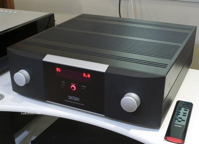 Mark Levinson 5805 Integrated Amplifier - SHOW DEMO