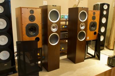 Kef R900 Floor Standers in Walnut Finish