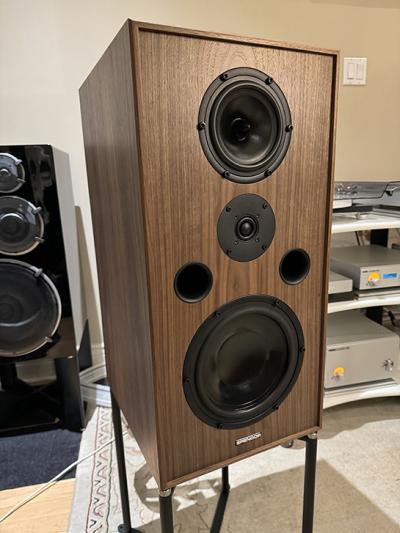 Spendor Classic 1/2  in Walnut Finish - Show Demo