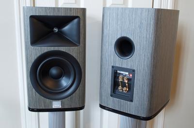 JBL HDI-1600 2-Way Bookshelf Speakers  - DEMO